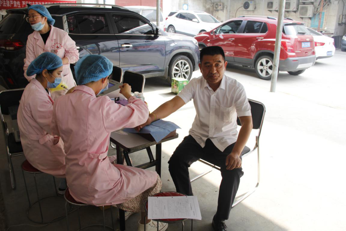 致敬！增力公司員工與愛同行獻血戰(zhàn)“疫”(圖6)